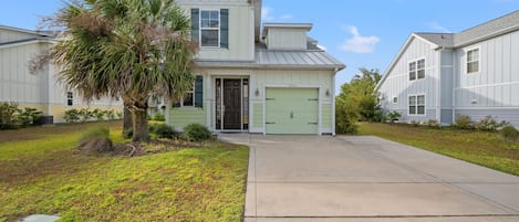 Welcome to A Beach Haven! Close to the Myrtle Beach Attractions!