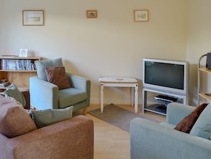 Living room/dining room | Turnstone, Seahouses