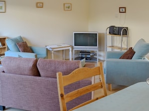 Living room/dining room | Turnstone, Seahouses