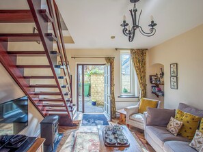 Welcoming living area | Ashby Cottage, Long Compton, near Chipping Norton