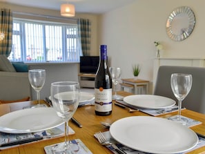 Living room/dining room | Gwynt y Môr, Tywyn
