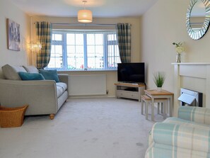 Living room/dining room | Gwynt y Môr, Tywyn