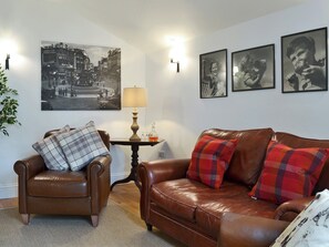 Beautifully presented living room | Manor Cottage - Grattan Manor Cottages, Bow, near Crediton