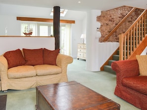 Welcoming living room | Fair Maid - Glimsters Farm Holiday let, Kentisbeare, Cullompton