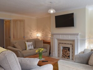 Living room | Annie&rsquo;s Place, Whitby