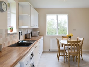 Light and airy kitchen/diner | North Farm Bungalow, Horsley, near Newcastle-upon-Tyne