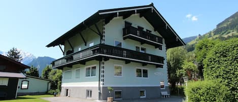 Casa, Propiedad, Arquitectura, Edificio, Casa, Bienes Raíces, Techo, Inmuebles, Hierba, Cordillera