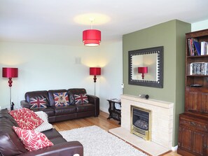 Comfortable living room | Winchelsea Cottage, Winchelsea