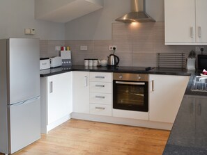 Kitchen | Lynbank, Seahouses