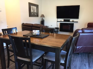 Kitchen Table with 4 chairs