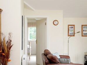 Living room | The Bothy at Fordcombe, Fordcombe
