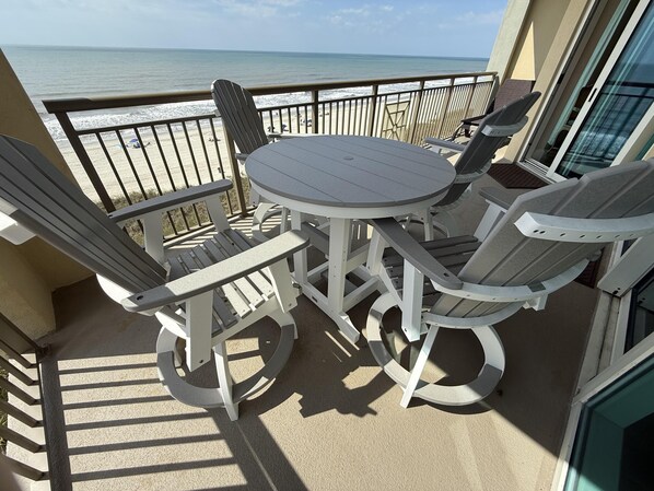 Oceanfront corner