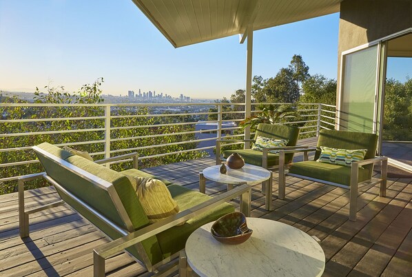 Main Floor deck