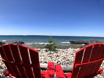 BLUE WATER COTTAGE - LOVELY SUNSET,LAKE HURON WATERFRONT COTTAGE,TOBERMORY