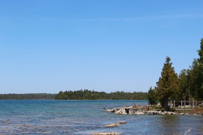 BLUE WATER COTTAGE - LOVELY SUNSET,LAKE HURON WATERFRONT COTTAGE,TOBERMORY