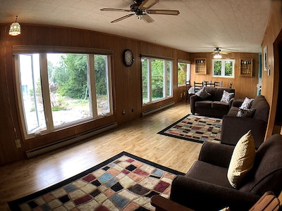 BLUE WATER COTTAGE - LOVELY SUNSET,LAKE HURON WATERFRONT COTTAGE,TOBERMORY