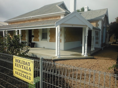 French Provincial accommodation in the heart of Yorke Peninsula