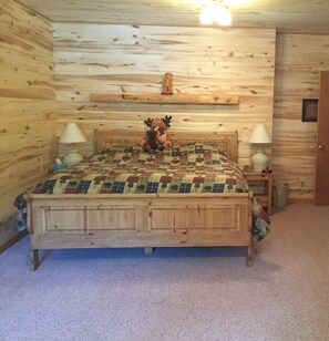 Downstairs bedroom - king bed