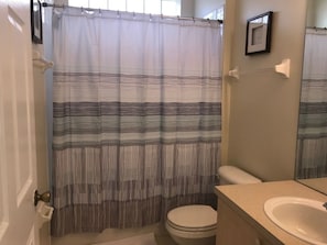 Shared bathroom for the twin bedrooms