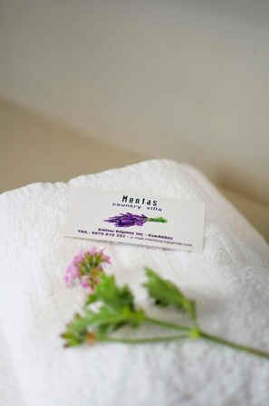 Bathroom amenities