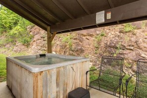 Hot Tub Under Covered Porch!