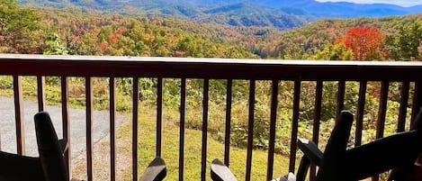 Rock Your Worries Away With One Of The Most Spectacular Views In Gatlinburg!