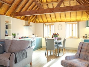 Open plan living space | The Barn at Banks Cottage, Pulborough