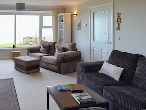 Large peaceful living room | Egypt, South Ronaldsay, near St Margaret’s Hope