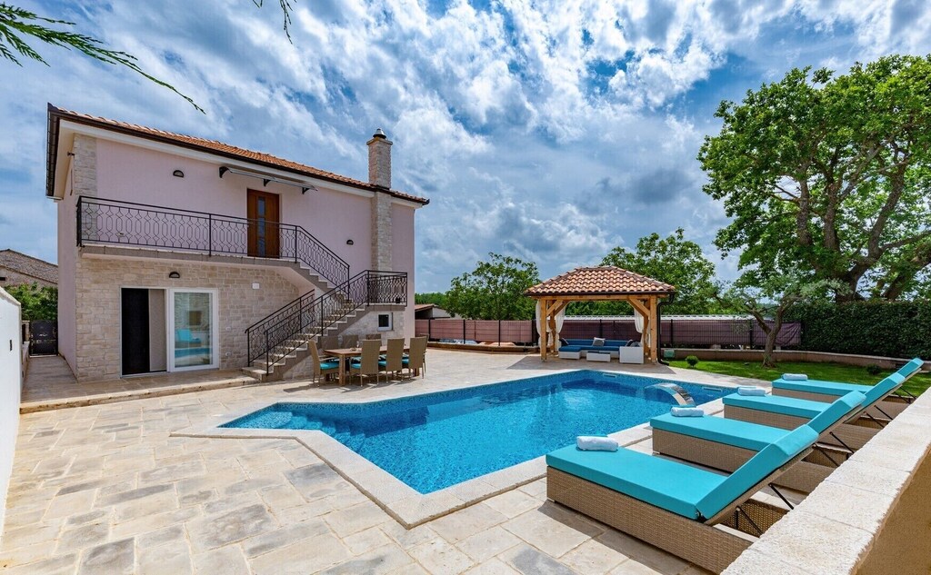 Picture of villa