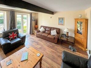 Living room | High Tide, Binfield, near Newport