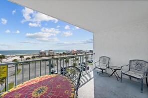 5 GS Surf + Racquet 515A Balcony