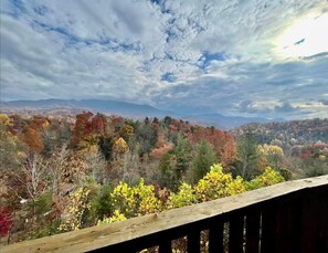 Just Incredible Views Of The Great Smoky Mountains National Park Right Off The Private, Covered Back Porch!