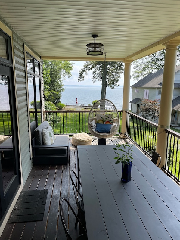 3 covered balconies, a ground floor patio, and ceramic and propane grills.