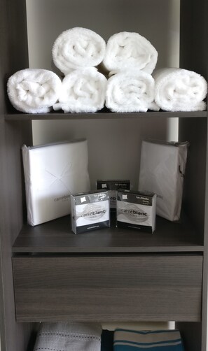Bathroom amenities