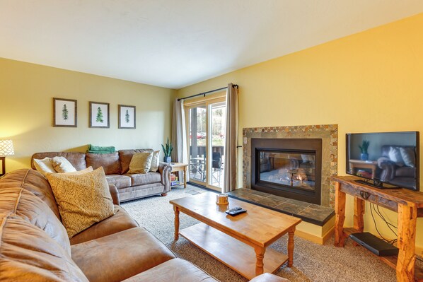 Winter Park Vacation Rental | 2BR | 2BA | 828 Sq Ft | Stairs Required