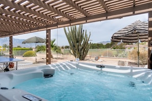 UNMATCHED VIEW, private, and peaceful setting. Unwind in your private hot tub!