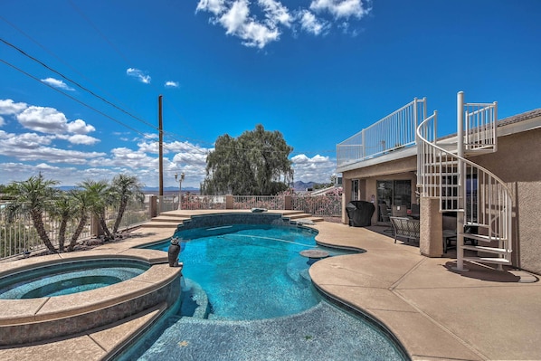 Lake Havasu City Vacation Rental | 3BR | 2BA | Stairs Required | 1,570 Sq Ft