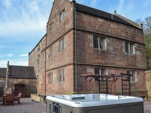 Unique Grade II listed 17th-century farmhouse | Dairy House Farm, Horton, near Leek