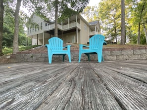 Second deck area close to the water for a perfect place to have an evening meal
