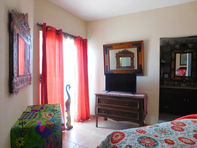 Hermosa casa con vista al mar en Laguna Shores Resort orientado a la familia