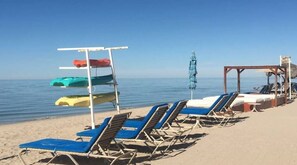 beach / paddle boats