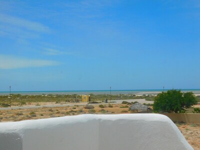 Hermosa casa con vista al mar en Laguna Shores Resort orientado a la familia