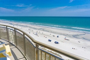 Beautiful Direct Oceanfront 3 bedroom/ 3 bath condo