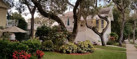 Cottage Apartment