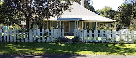 Front of house on Holme St