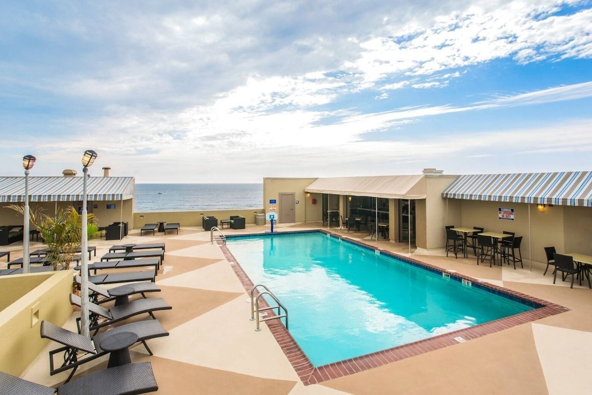 Oceanfront Condo with Spectacular Views overlooking Boardwalk, Beach, and Ocean!