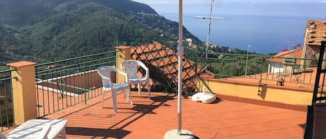 Sky, Property, Light, Shade, Outdoor Furniture, Mountain, Wood, Cloud, Leisure, Biome