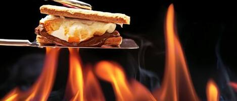 Bon Fire Smores - Complimentary Bon Fire, with "Smores", every Wednesday, Starting April 1st. until October 31st.