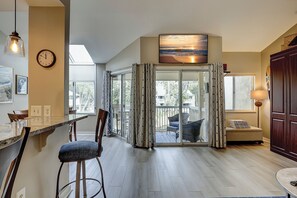 Main Area/Patio