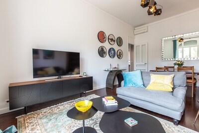 NEW! Spacious, Bright 4-Bedroom Apartment minutes to Beaches & Palais.